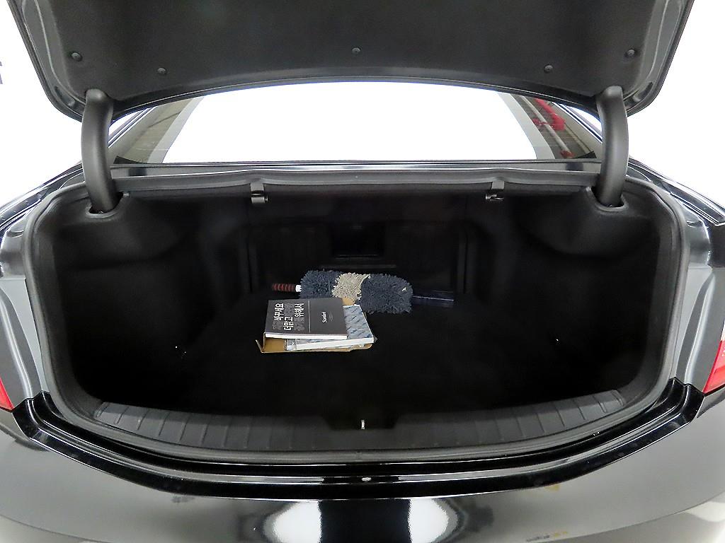 HYUNDAI Grandeur - Vista 5