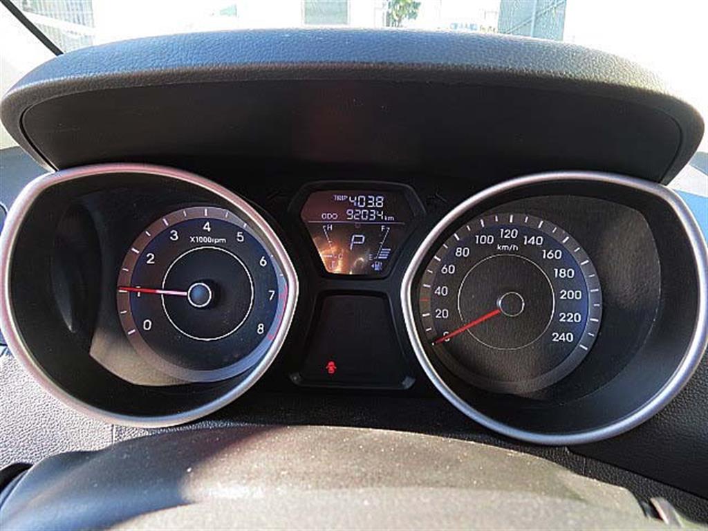 HYUNDAI Avante 2012 Blanco - Importación desde Corea - HF Imports Iquique - Foto 10