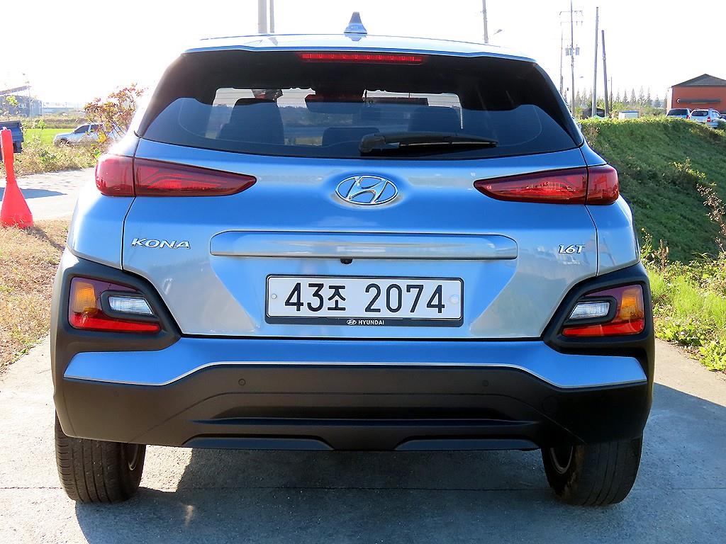 HYUNDAI Kona - Vista 4
