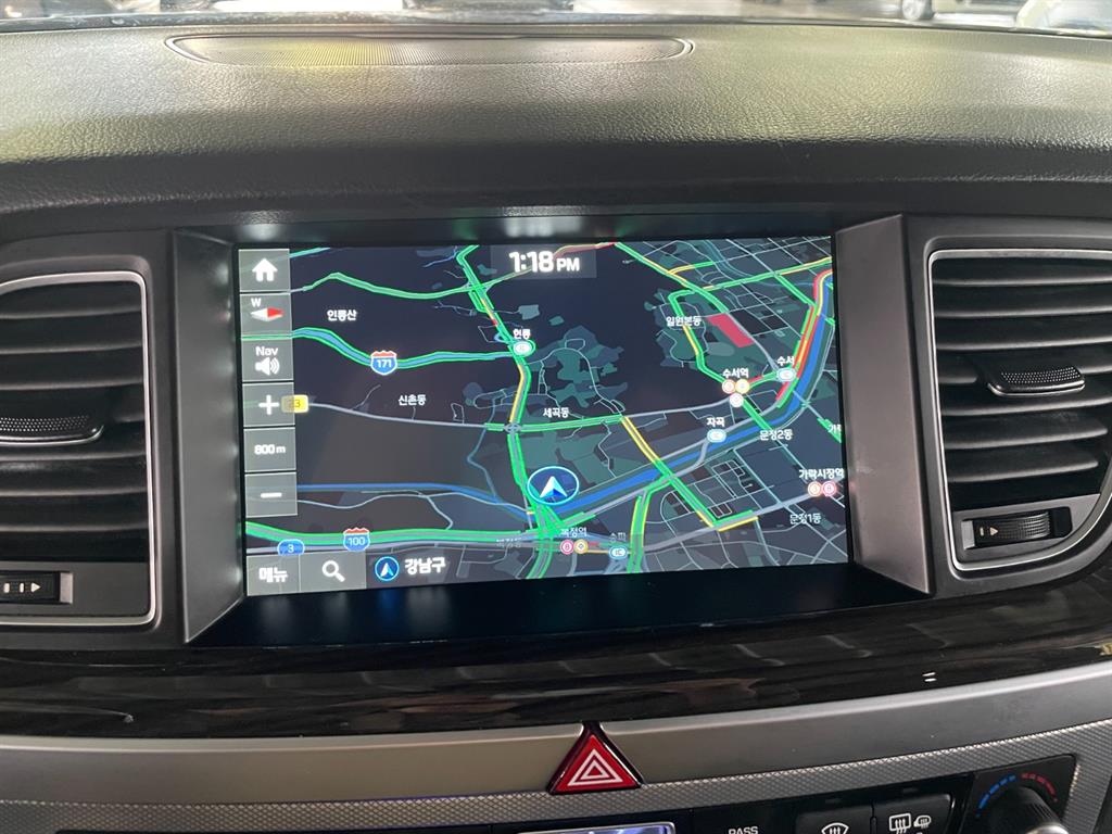 Genesis G80 - Vista 8