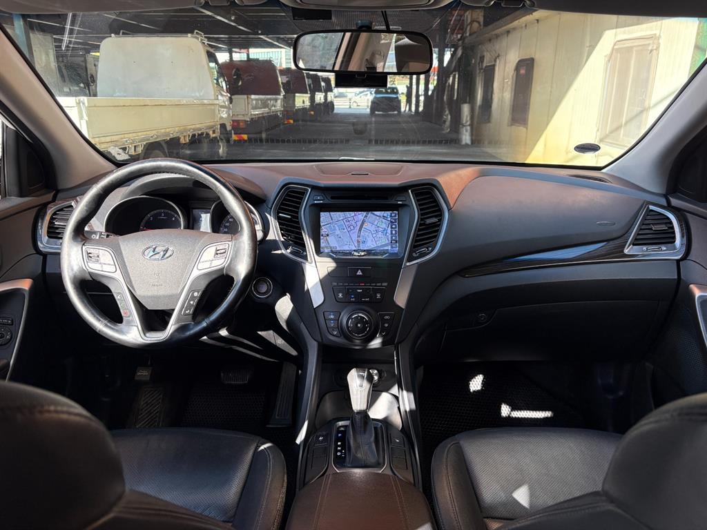 HYUNDAI Santa Fe - Vista 5