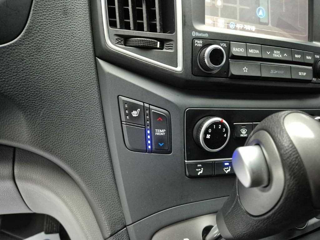 HYUNDAI Starex 2018 Gris - Importación desde Corea - HF Imports Iquique - Foto 16