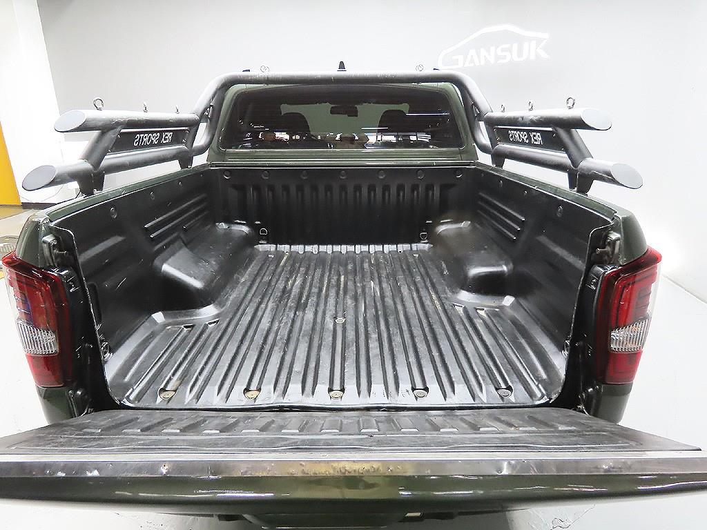 Ssangyong Rexton 2022 Verde - Importación desde Corea - HF Imports Iquique - Foto 8