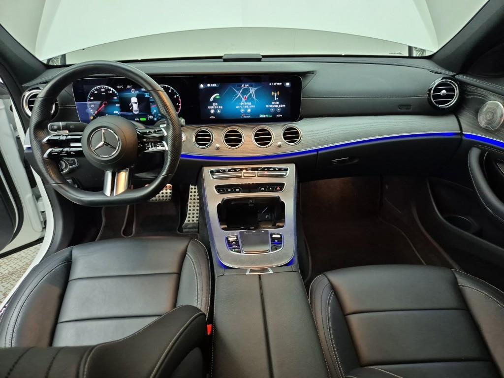 Mercedes Benz E class - Vista 5