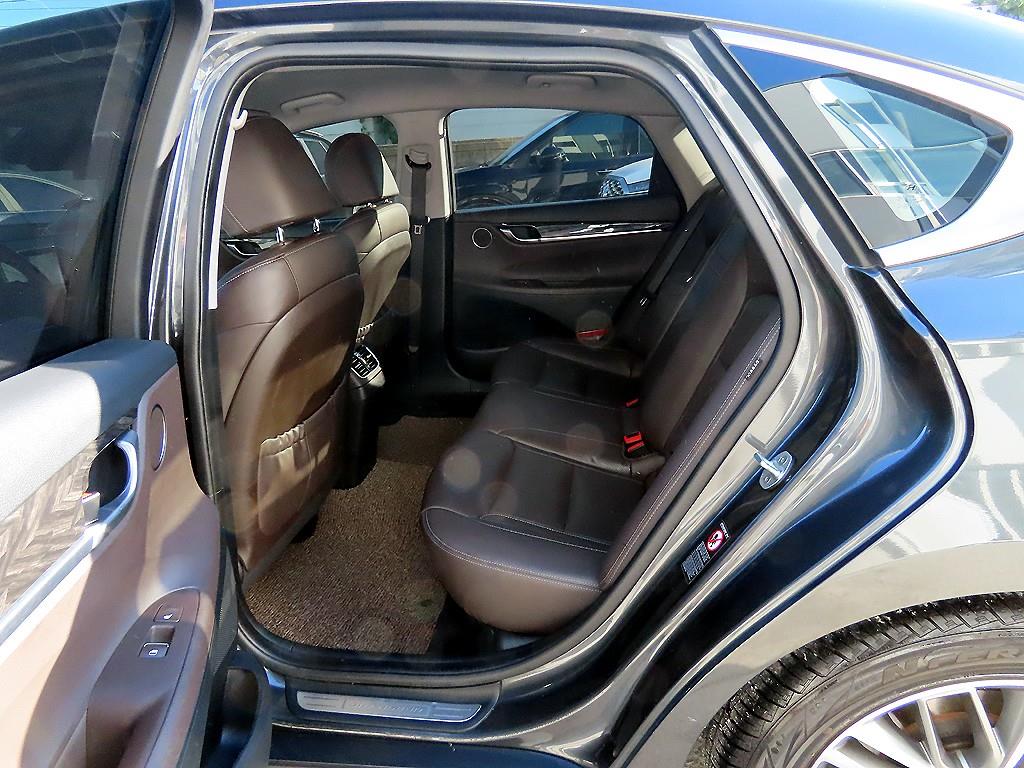 HYUNDAI Grandeur - Vista 6