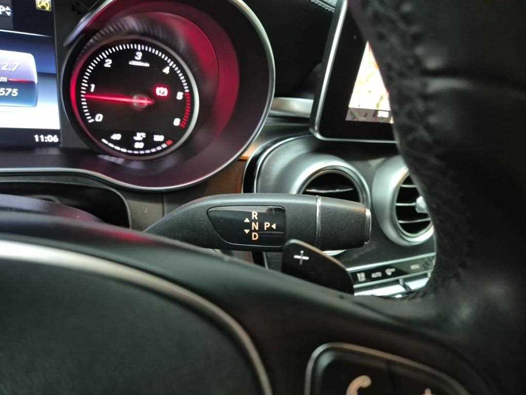 Mercedes Benz GLC Class - Vista 8