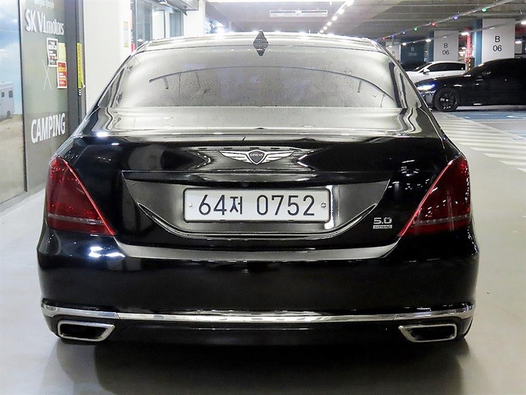 Genesis EQ900 - Vista 5