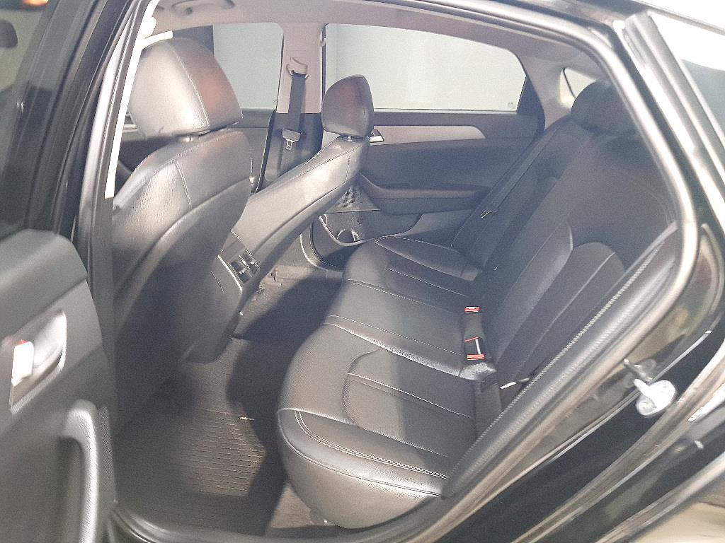 HYUNDAI Sonata - Vista 9