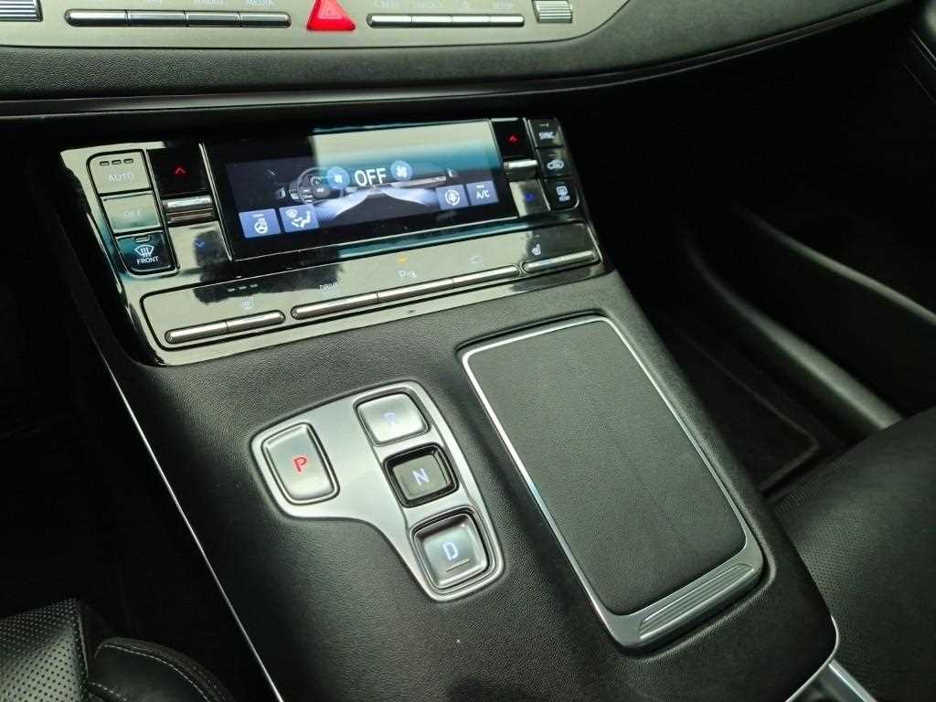 HYUNDAI Grandeur - Vista 8