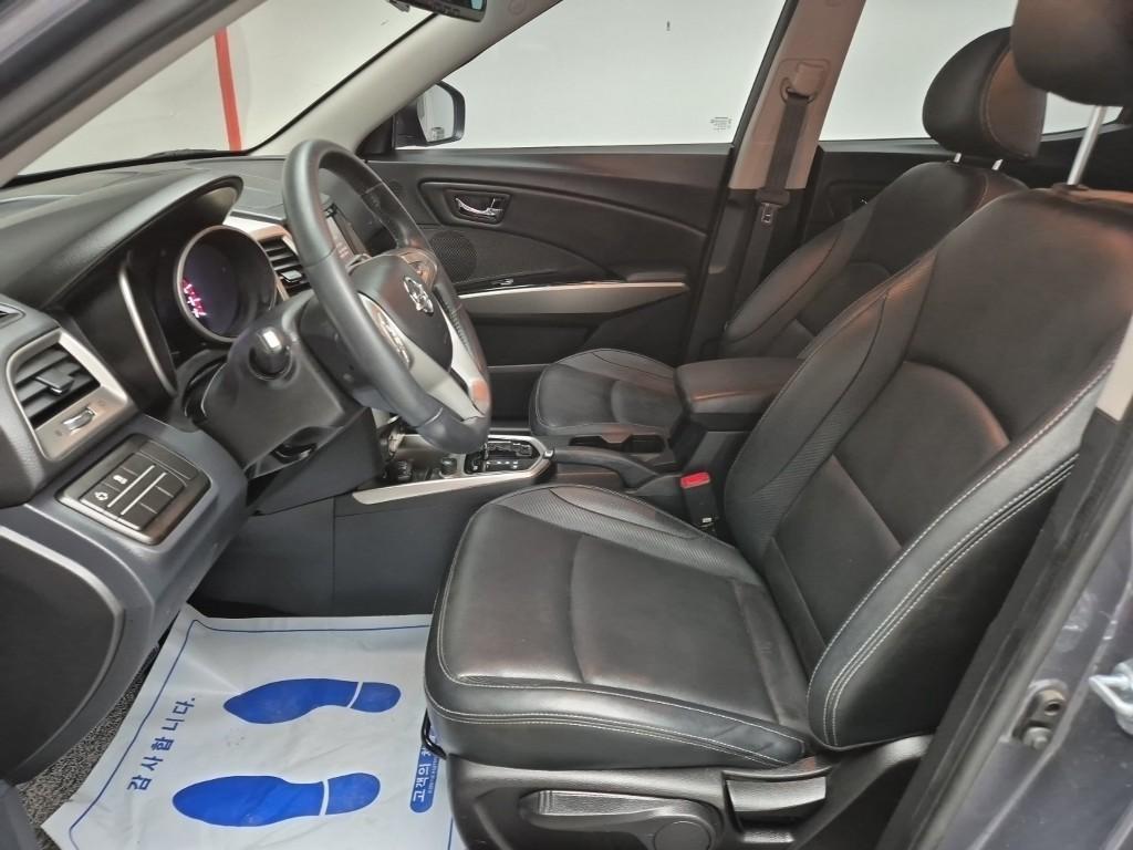 Ssangyong Tivoli - Vista 11