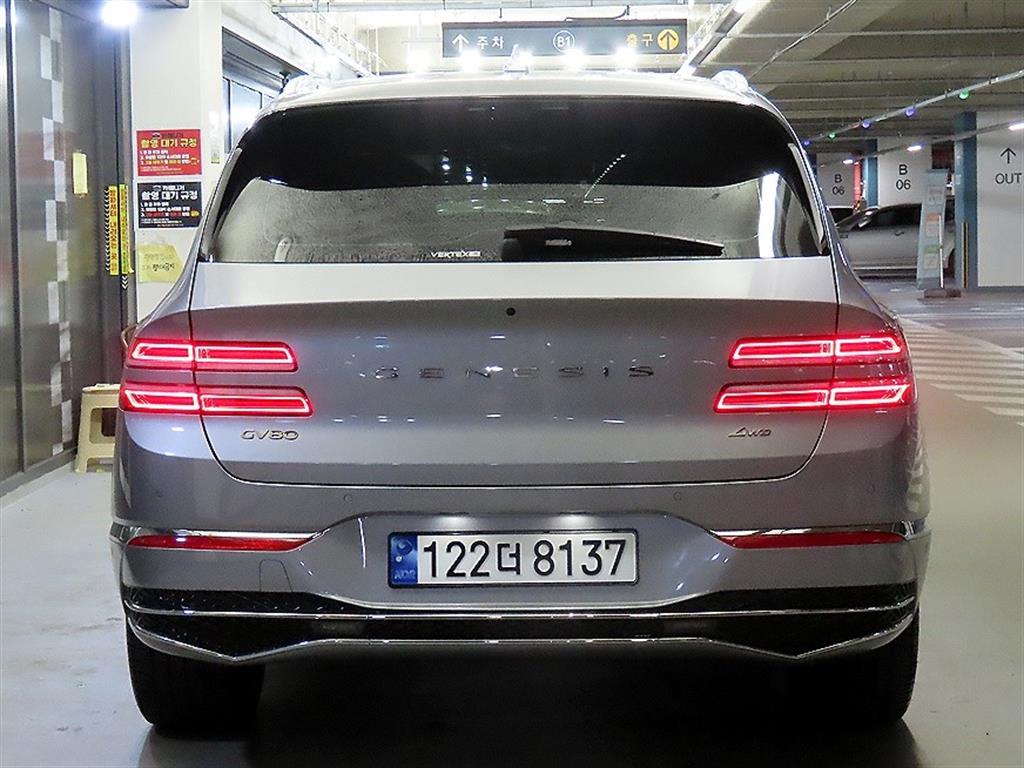 Genesis GV80 - Vista 5