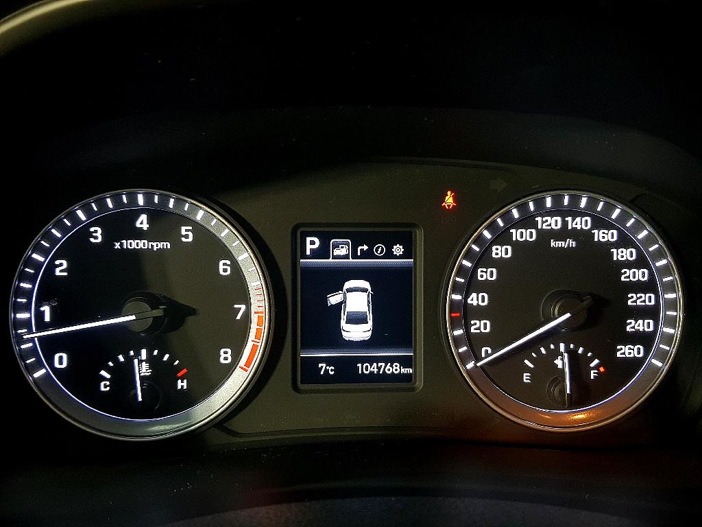 HYUNDAI Sonata - Vista 7