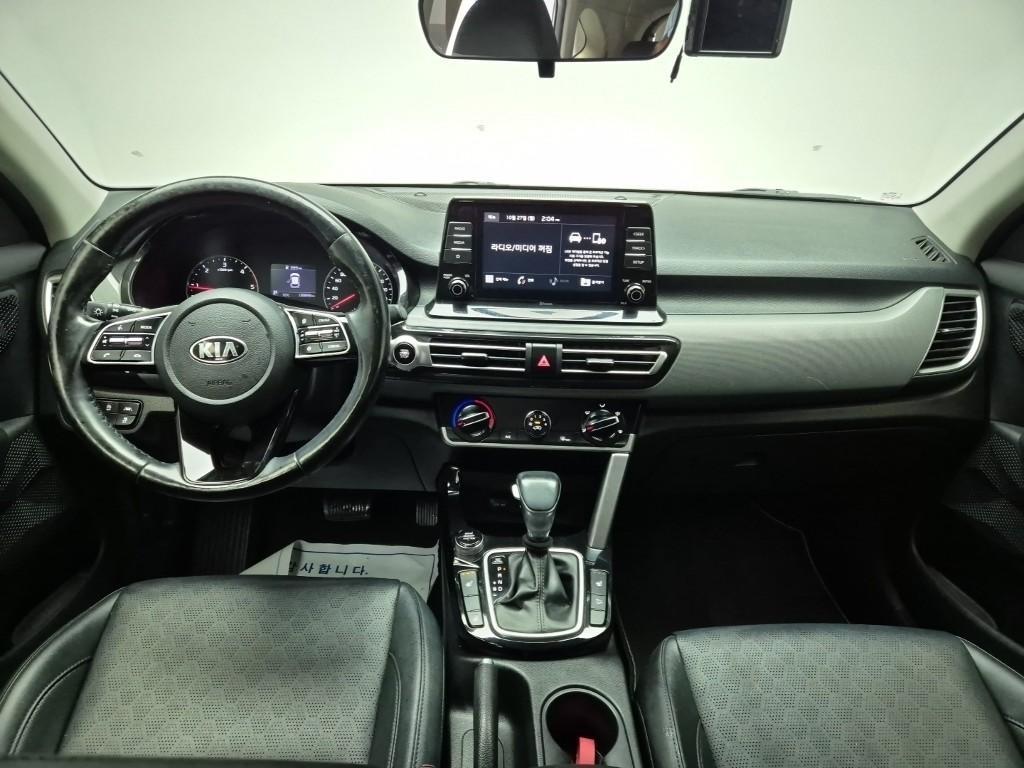 KIA Seltos - Vista 8