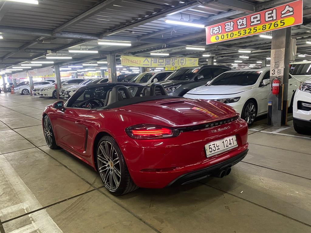 Porsche 718 - Vista 4