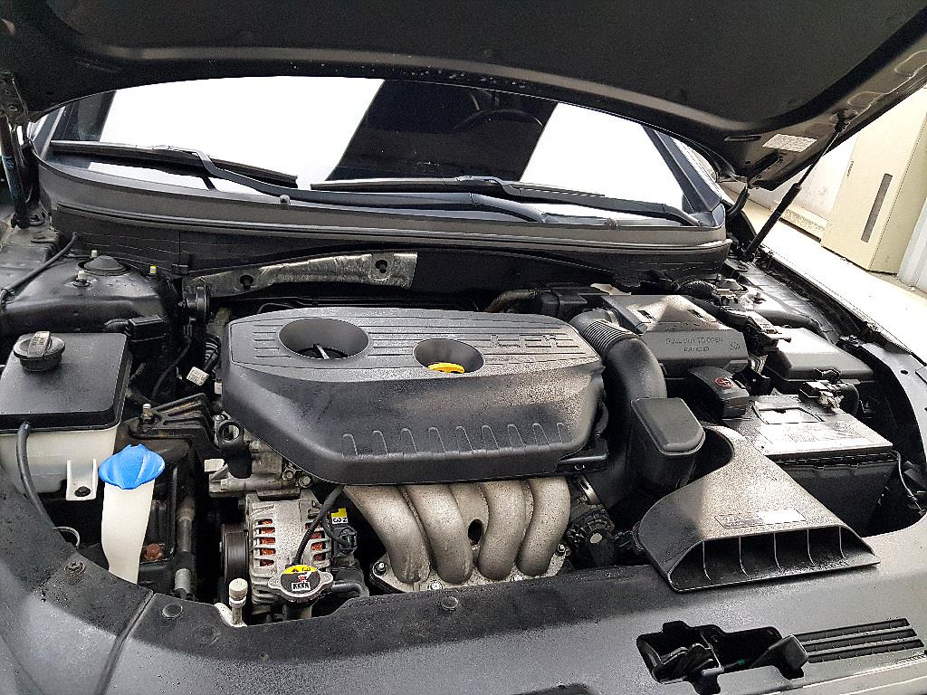 HYUNDAI Sonata - Vista 6