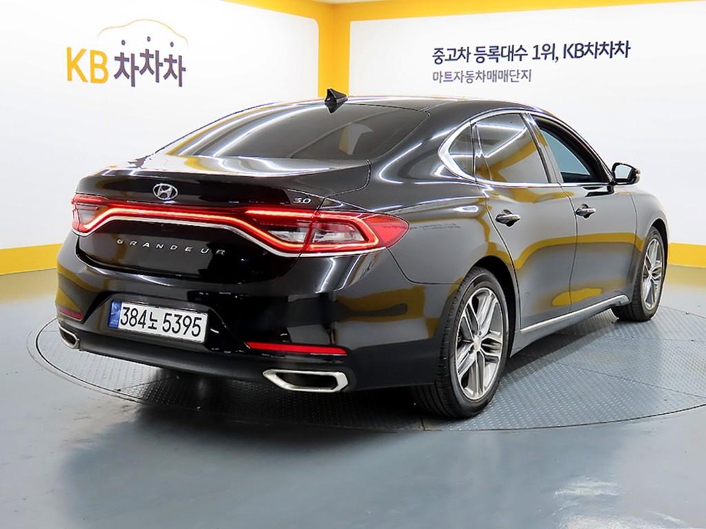 HYUNDAI Grandeur - Vista 4