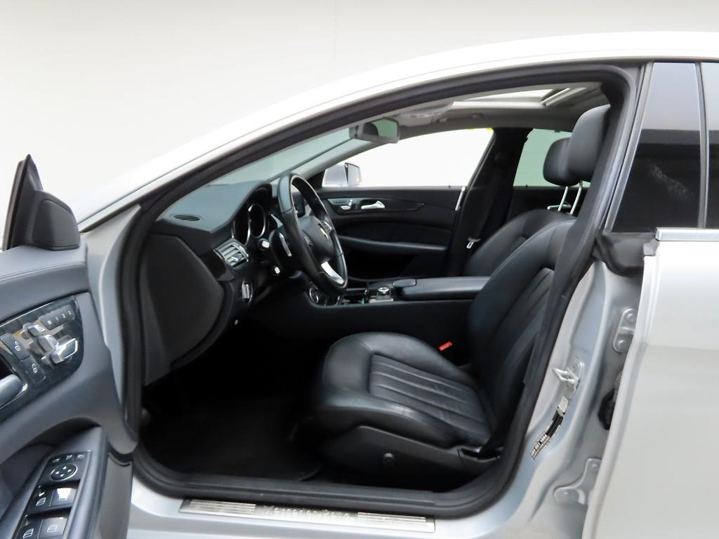 Mercedes Benz CLS Class - Vista 12
