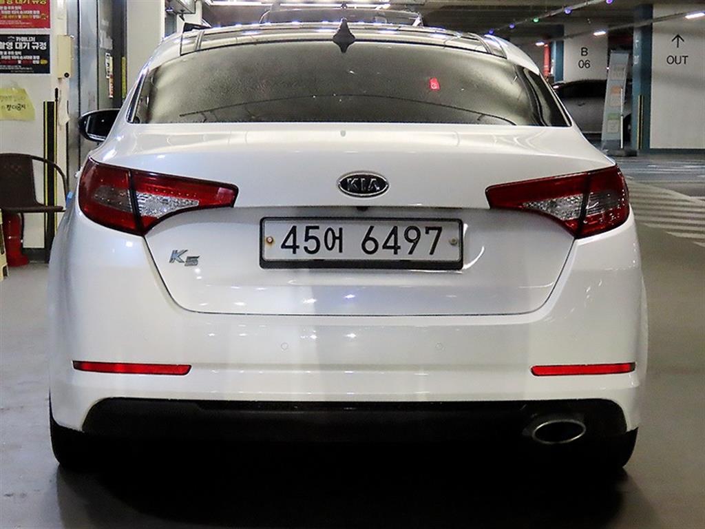 KIA K5 - Vista 5