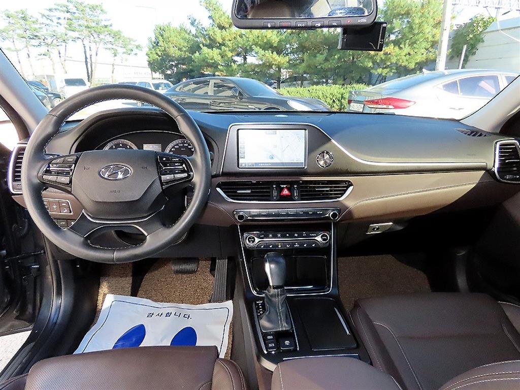 HYUNDAI Grandeur - Vista 7