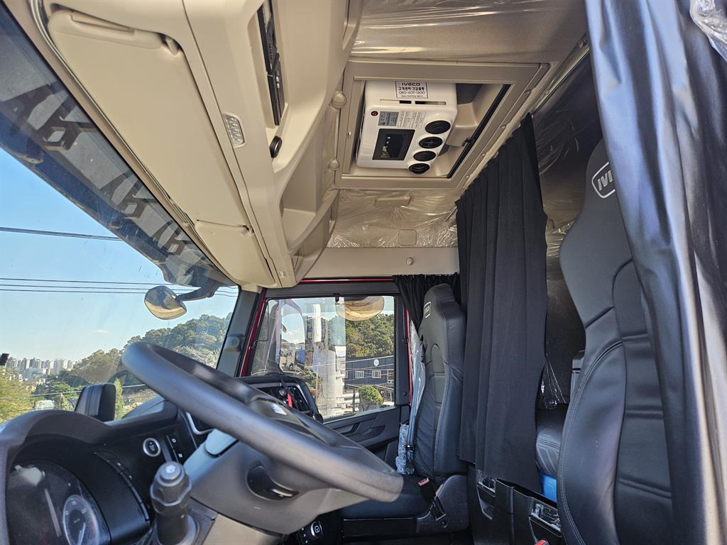 medium and large cargo truck - Vista 8