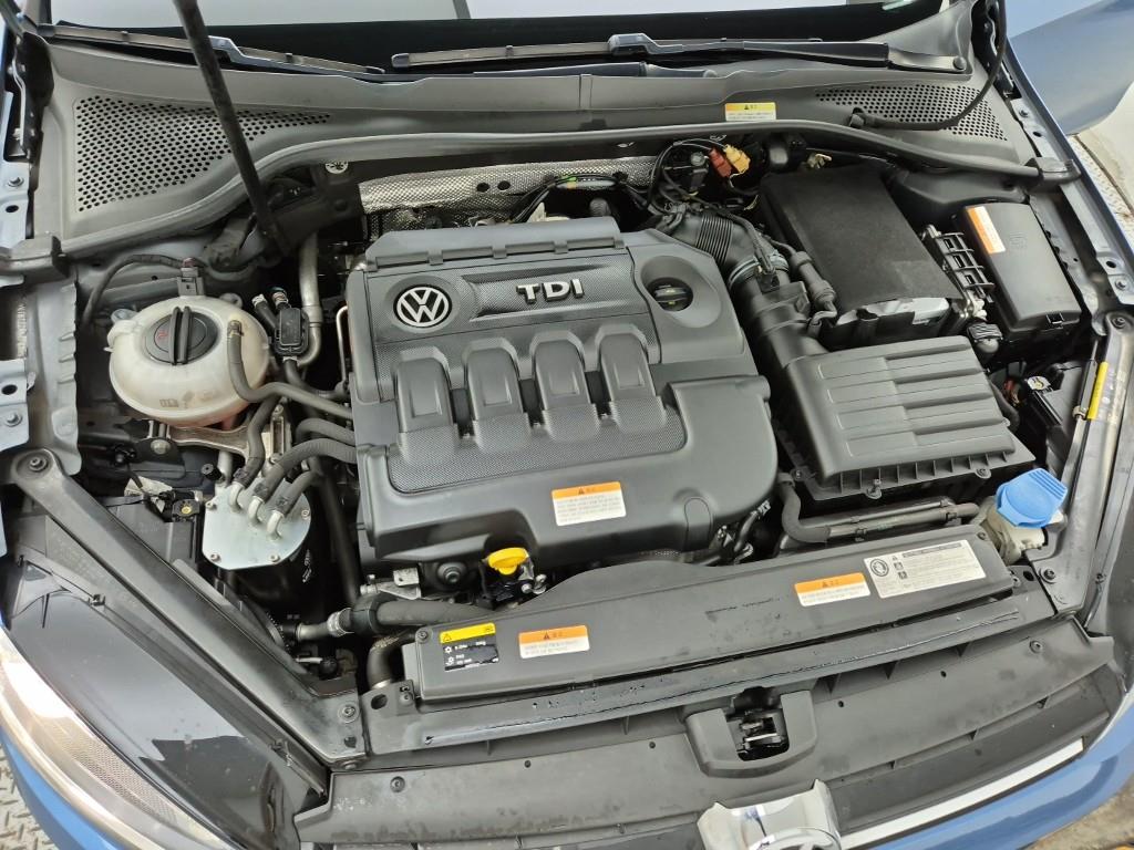 Volkswagen Golf - Vista 6
