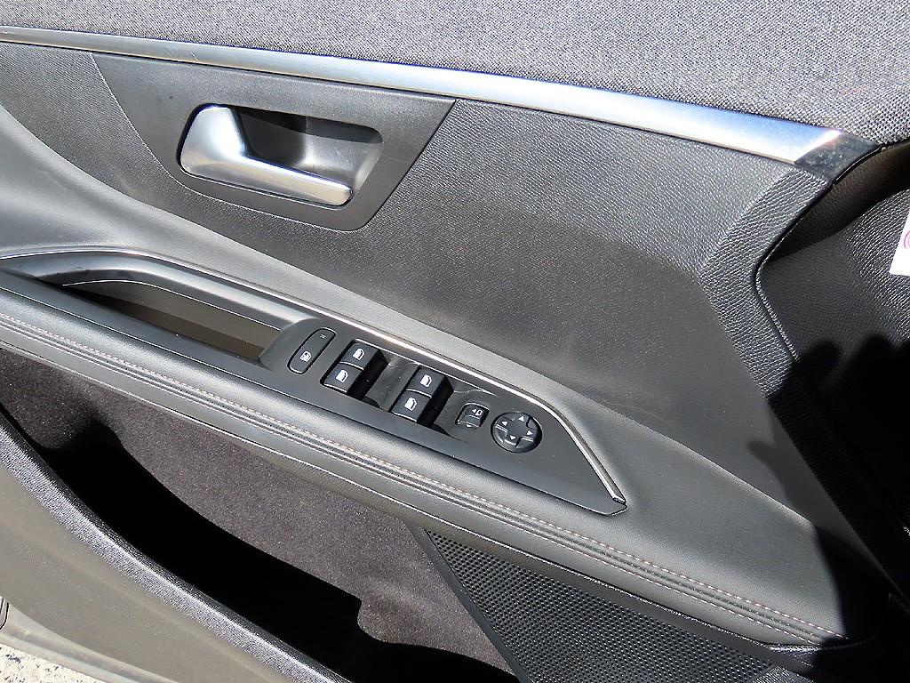 Peugeot 5008 - Vista 11
