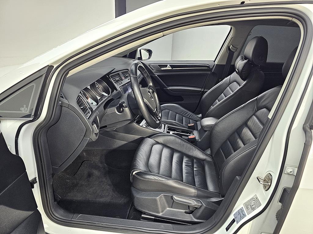 Volkswagen Golf - Vista 8