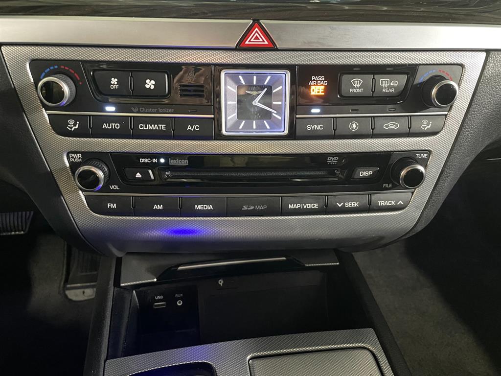 Genesis G80 - Vista 10