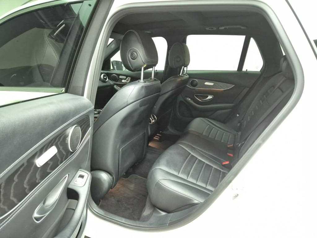 Mercedes Benz GLC Class - Vista 12