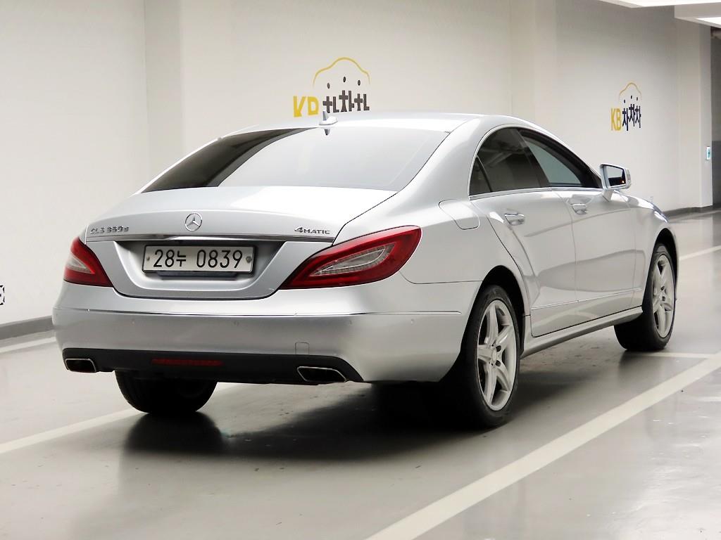 Mercedes Benz CLS Class - Vista 4