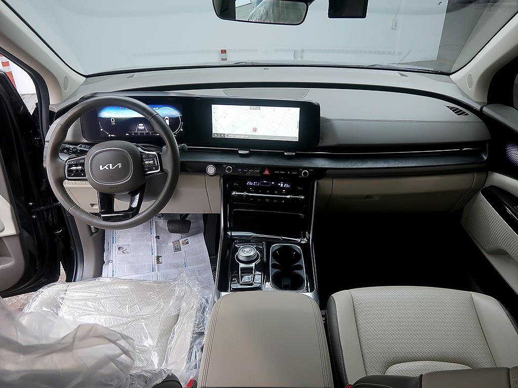 KIA Carnival - Vista 9