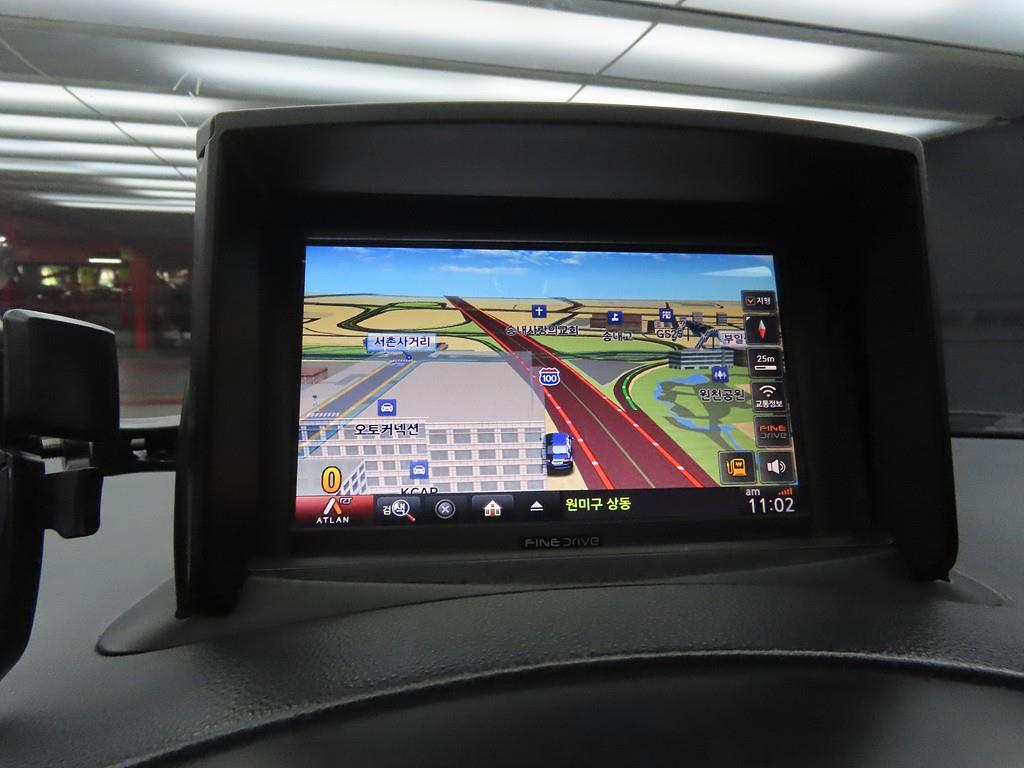 HYUNDAI Starex - Vista 8