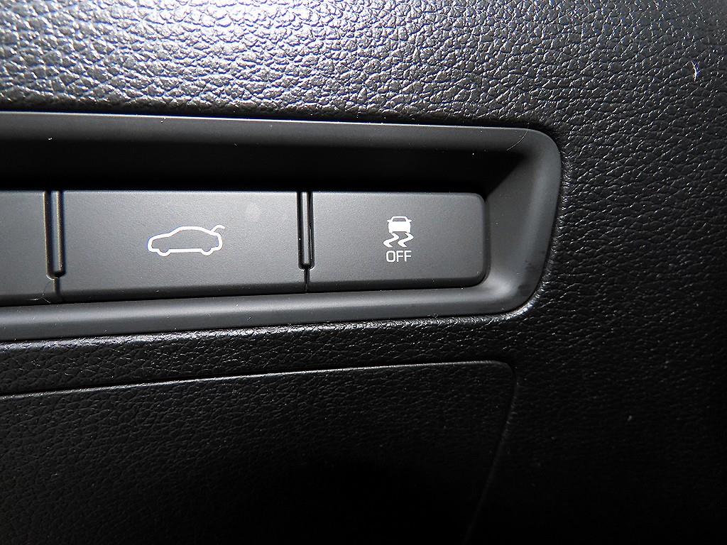 HYUNDAI Sonata 2015 Negro - Importación desde Corea - HF Imports Iquique - Foto 13