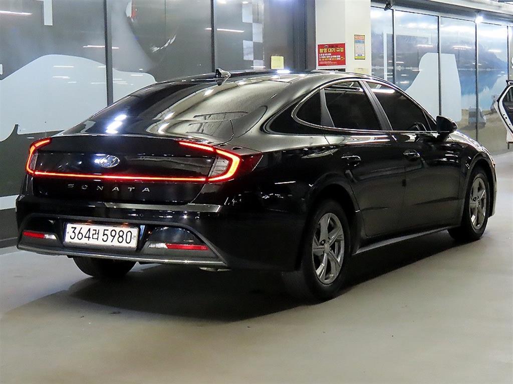 HYUNDAI Sonata - Vista 4