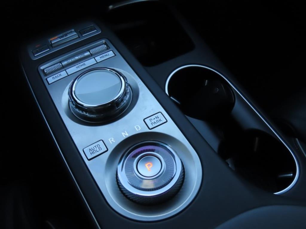 Genesis GV70 - Vista 11