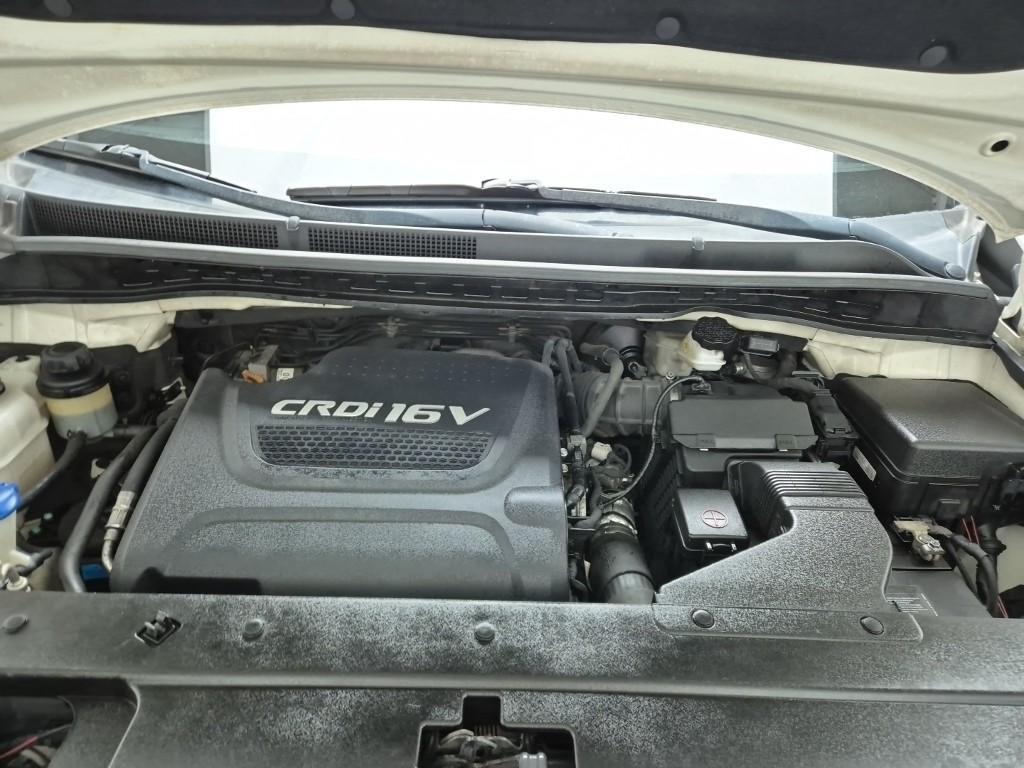 KIA Carnival - Vista 5