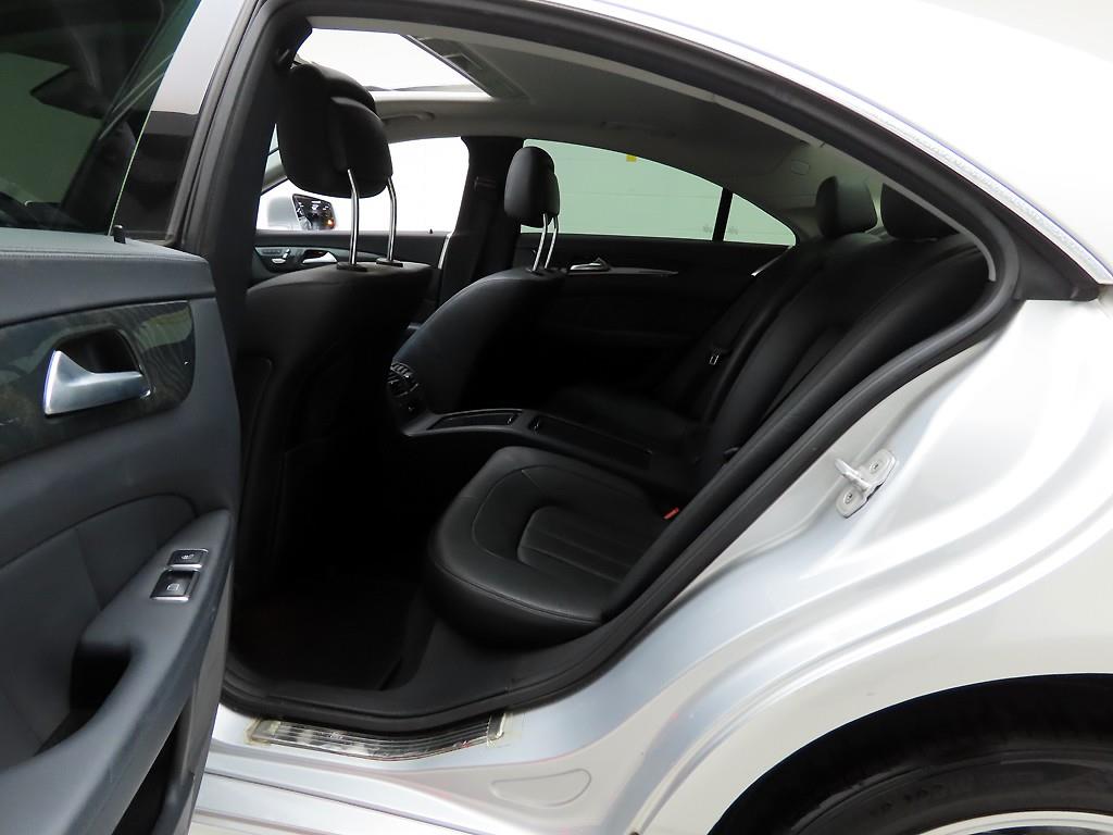 Mercedes Benz CLS Class 2016 Plateado - Importación desde Corea - HF Imports Iquique - Foto 13