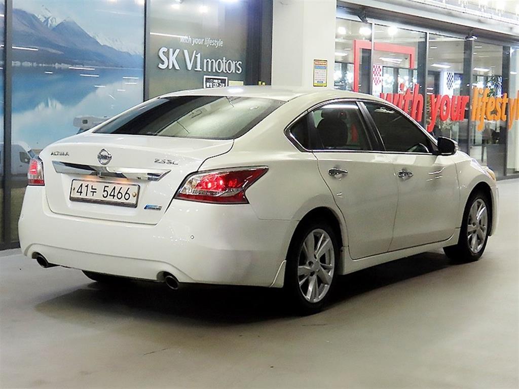 Nissan Altima - Vista 4