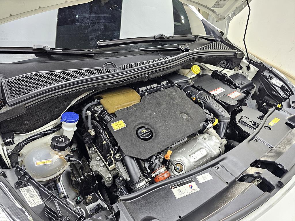 Peugeot 2008 - Vista 6