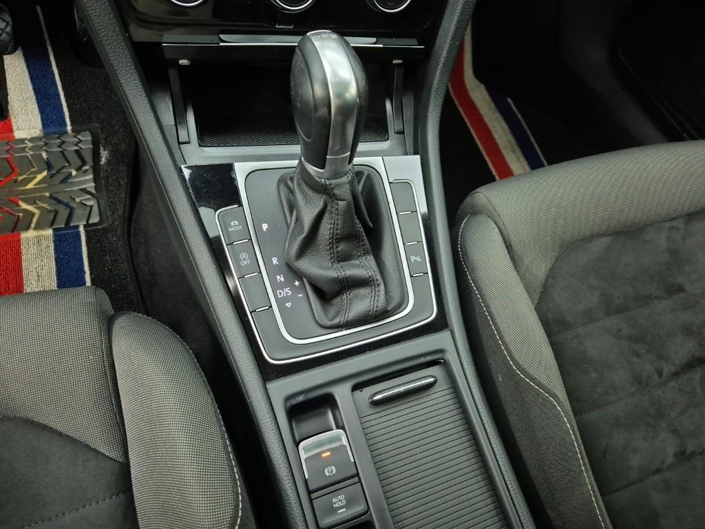 Volkswagen Golf - Vista 8