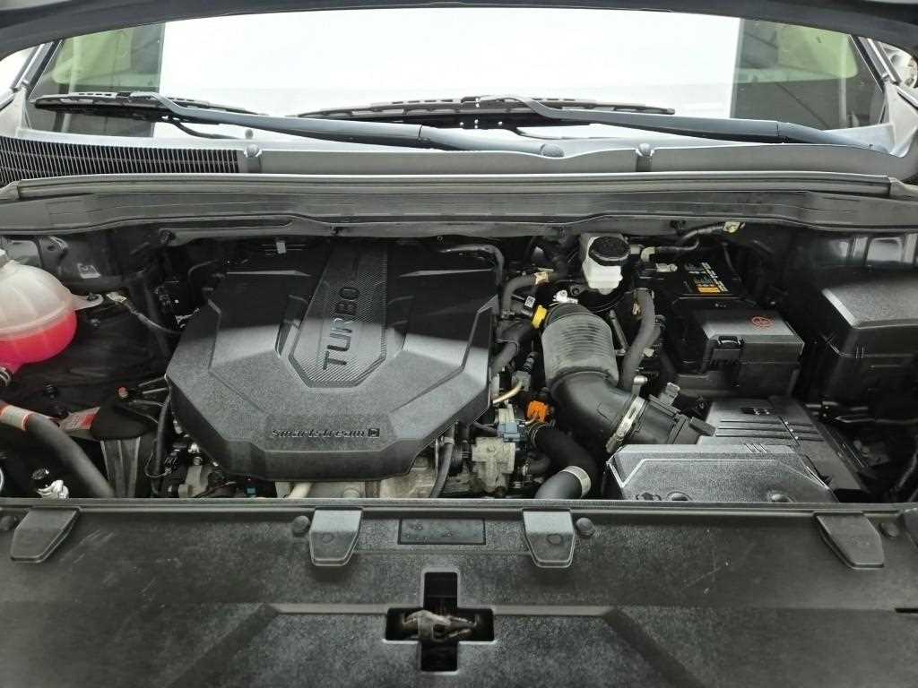 KIA Carnival - Vista 7