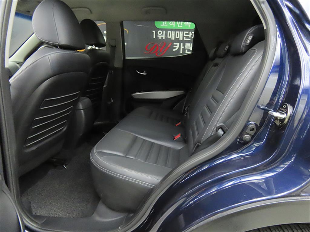 Ssangyong Tivoli - Vista 6