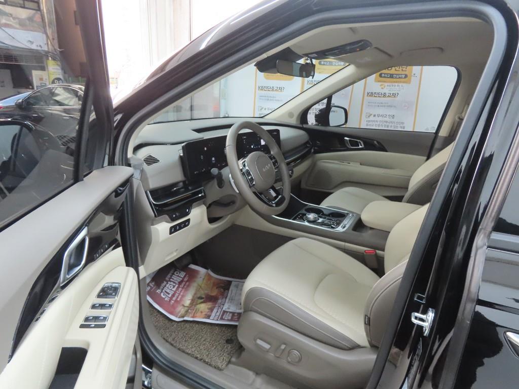 KIA Carnival - Vista 5