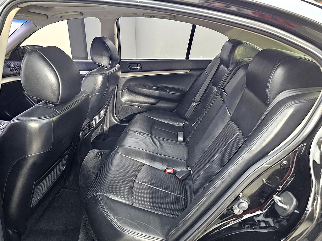 Infiniti G - Vista 9