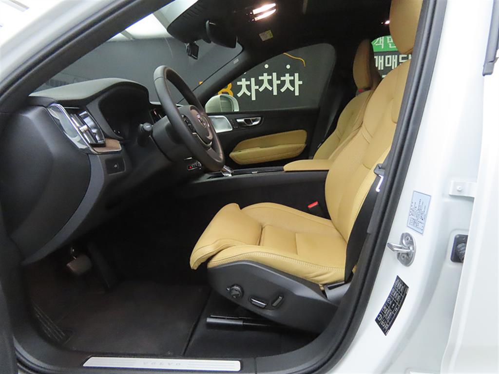 Volvo XC60 - Vista 5