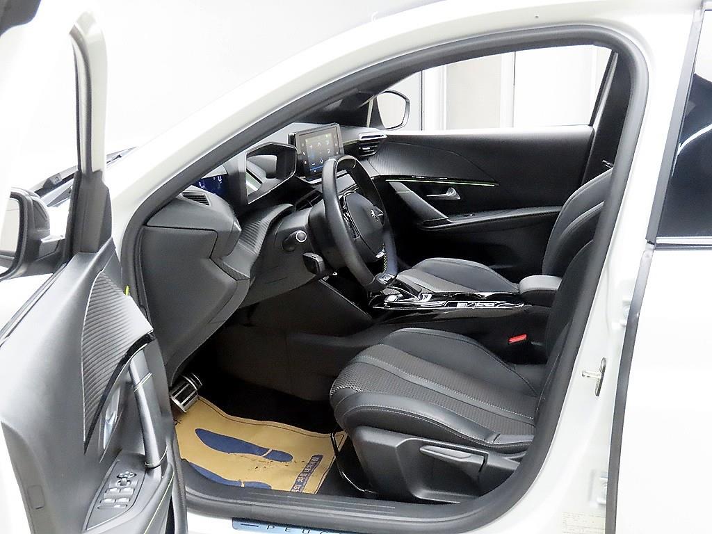 Peugeot 208 - Vista 5