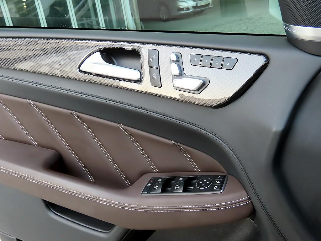 Mercedes Benz GLE Class - Vista 11