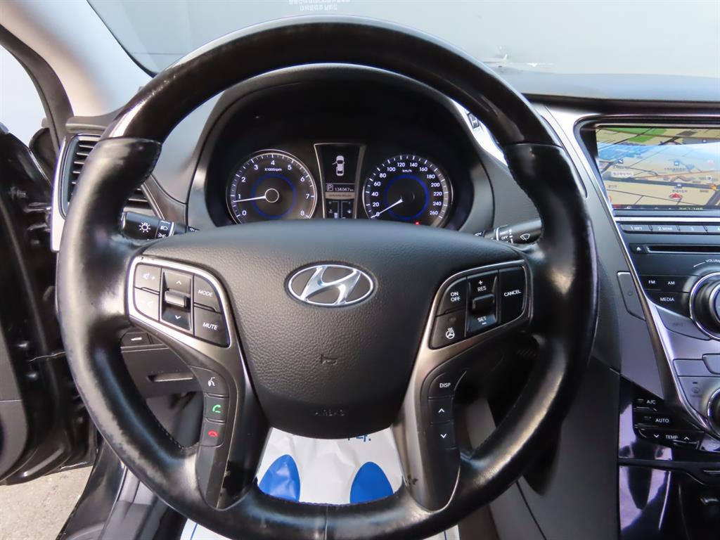 HYUNDAI Grandeur 2012 Negro - Importación desde Corea - HF Imports Iquique - Foto 7