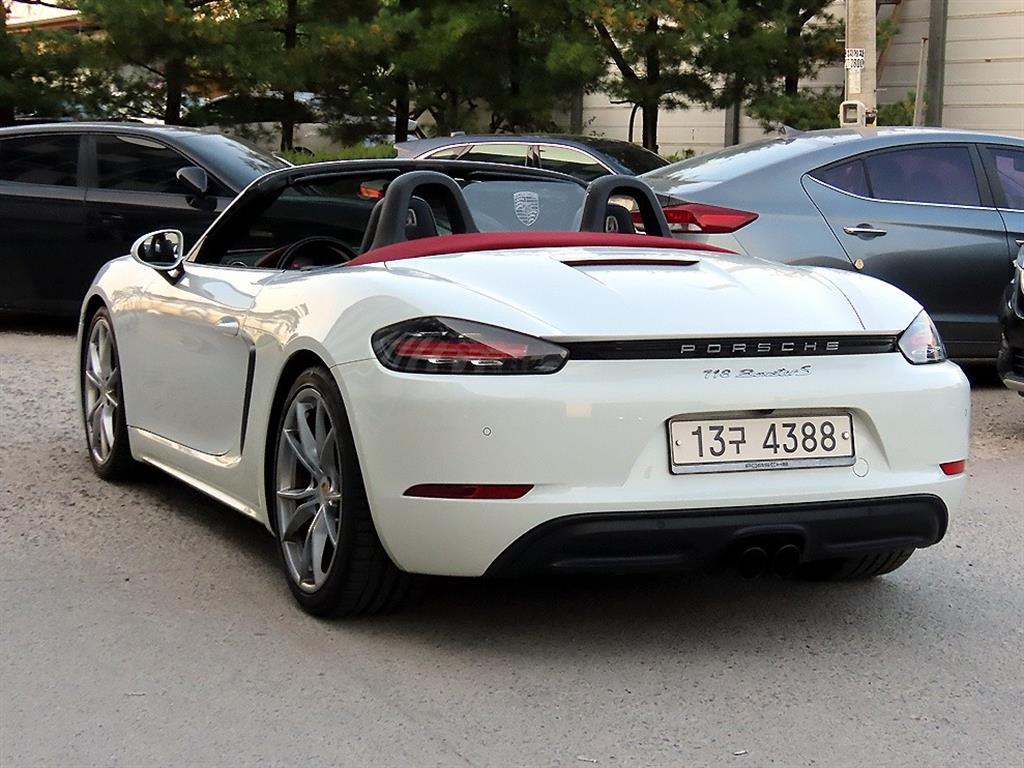 Porsche 718 - Vista 7