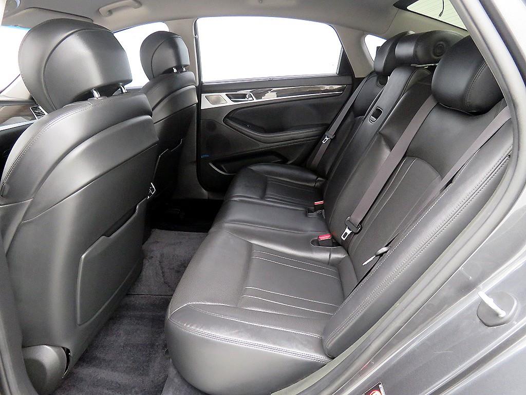 Genesis G80 - Vista 7